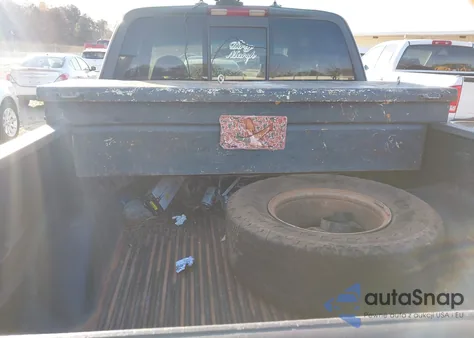 1998 Ford F-150 Lariat/Standard/Xl/Xlt z USA, uszkodzony, nr VIN 1FTZX1764WNC28386